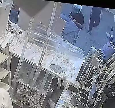 棒棒策略  “0元购”导致奶茶店一小时500单，店长：走的是薄利多销路线，提前准备可以应对